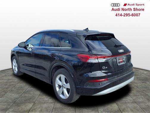 2022 Audi e-tron Premium Plus