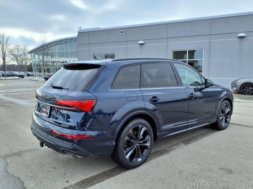 2026 Audi Q7 55 Premium Plus