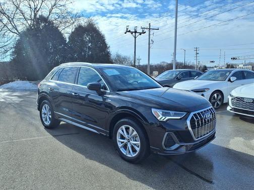 2023 Audi Q3 45 S line Premium Plus