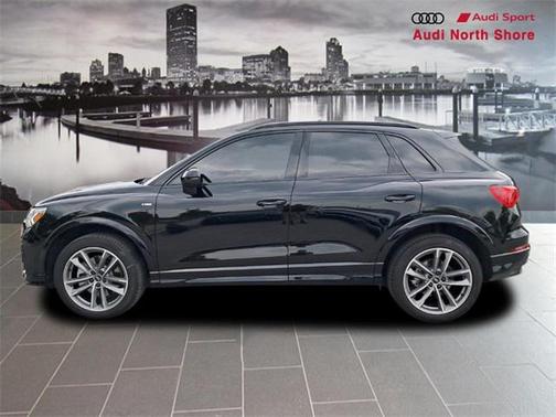 2024 Audi Q3 Premium 45 TFSI S line quattro Tiptronic