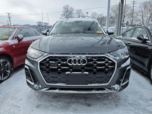 2023 Audi Q5 45 S line Premium Plus