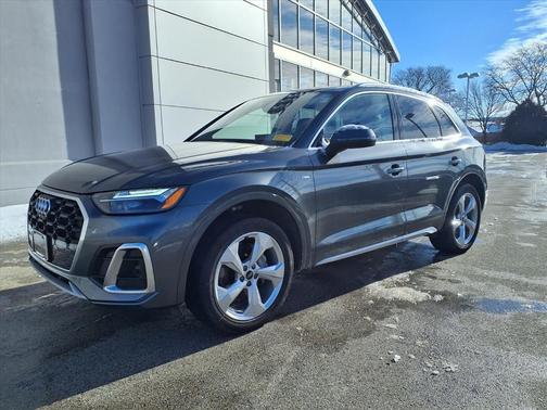 2023 Audi Q5 45 S line Premium Plus