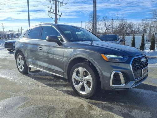 2023 Audi Q5 45 S line Premium Plus