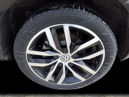 2017 Volkswagen Golf TSI SE 4-Door