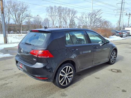 2017 Volkswagen Golf TSI SE 4-Door