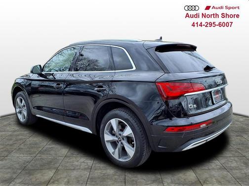 Brilliant Black 2023 Audi Q5 40 Premium