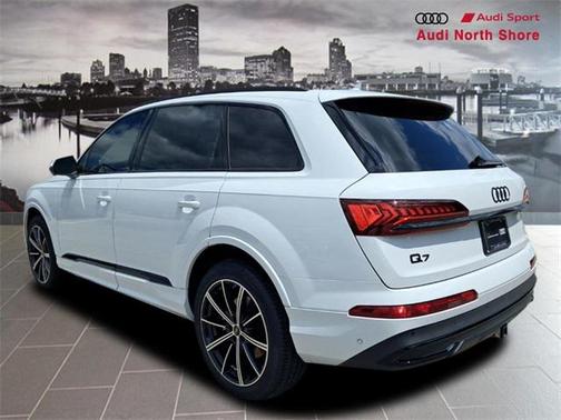 2023 Audi Q7 55 Premium Plus