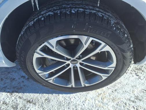 2026 Audi Q7 45 Premium