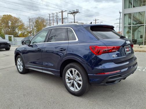 2025 Audi Q3 Premium 45 TFSI S line quattro Tiptronic