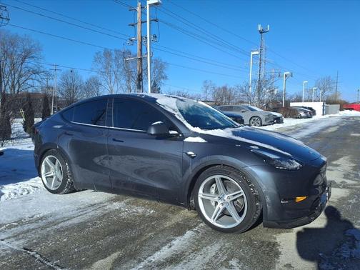 2023 Tesla Model Y Long Range Dual Motor All-Wheel Drive