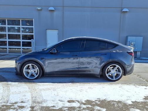 2023 Tesla Model Y Long Range Dual Motor All-Wheel Drive