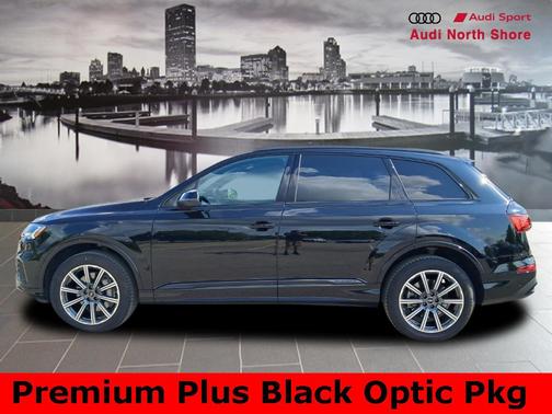 2023 Audi Q7 45 Premium Plus