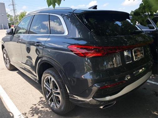 2025 Audi Q5 Premium