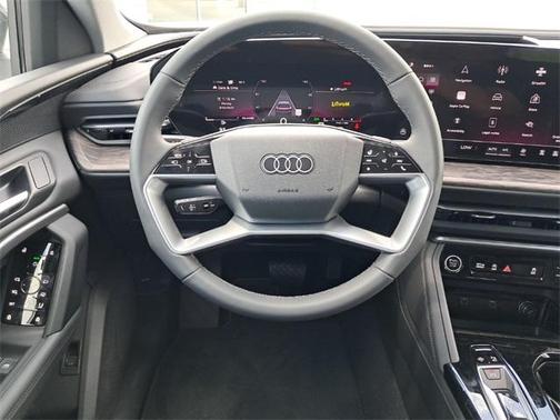 2025 Audi Q5 Premium