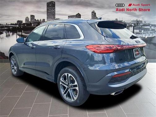 2025 Audi Q5 Premium