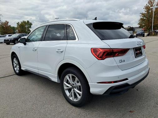 2025 Audi Q3 Premium 45 TFSI S line quattro Tiptronic