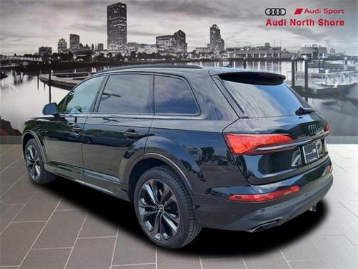 2025 Audi Q7 55 Premium Plus