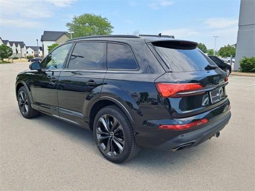 2025 Audi Q7 55 Premium Plus