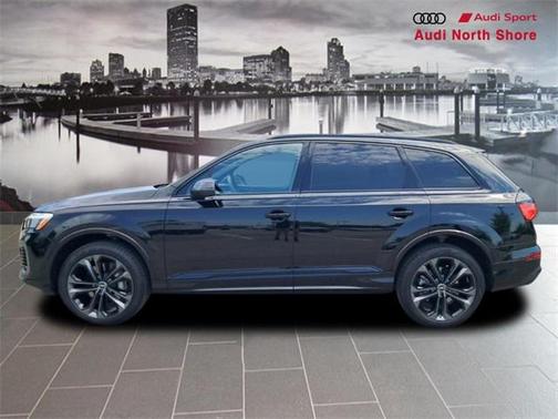 2025 Audi Q7 55 Premium Plus