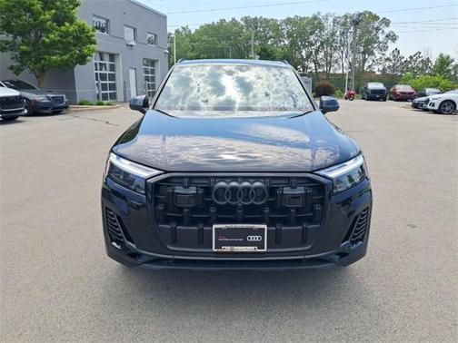 2025 Audi Q7 55 Premium Plus