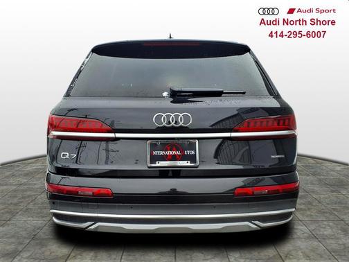 2023 Audi Q7 45 Premium Plus