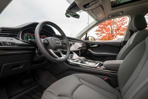 2025 Audi Q7 55 Premium Plus