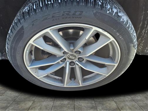 2024 Audi Q3 45 S line Premium Plus