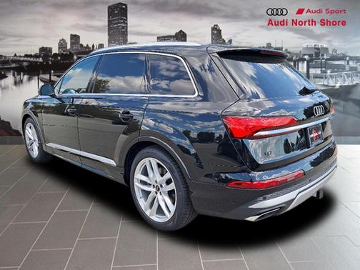 2025 Audi Q7 55 Premium Plus
