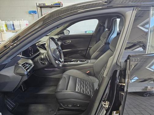 2023 Audi RS e-tron GT quattro