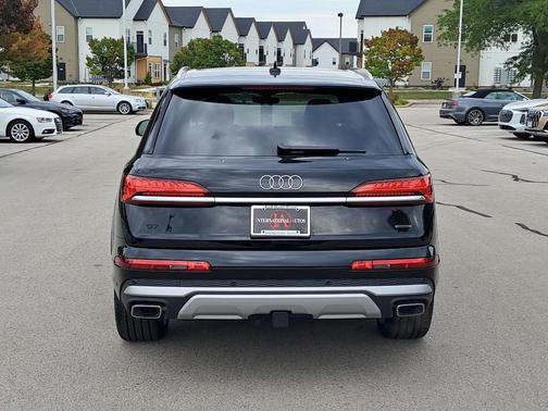 2025 Audi Q7 55 Premium Plus