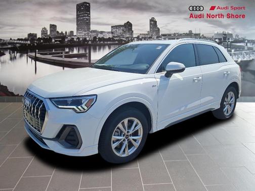 2025 Audi Q3 Premium 45 TFSI S line quattro Tiptronic
