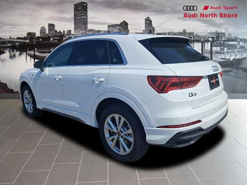 2025 Audi Q3 Premium 45 TFSI S line quattro Tiptronic
