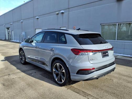 2025 Audi Q4 e-tron Premium Plus 55 quattro