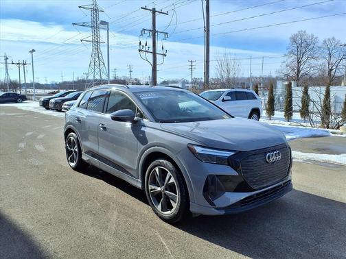 2025 Audi Q4 e-tron Premium Plus 55 quattro