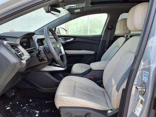 2025 Audi Q4 e-tron Premium Plus 55 quattro