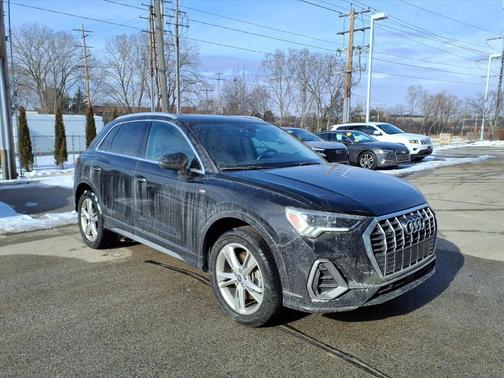 2023 Audi Q3 Premium 45 TFSI S line quattro Tiptronic