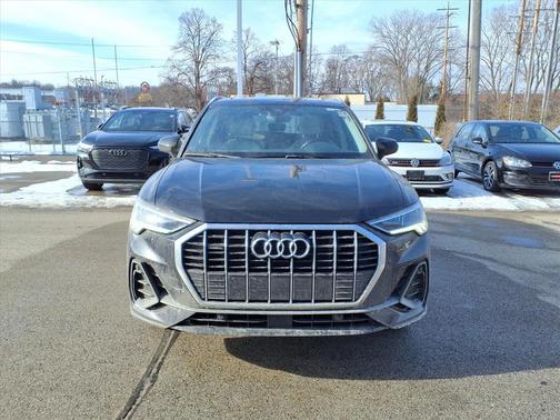 2023 Audi Q3 Premium 45 TFSI S line quattro Tiptronic