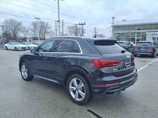 2023 Audi Q3 Premium 45 TFSI S line quattro Tiptronic