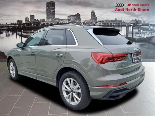 2025 Audi Q3 Premium 45 TFSI S line quattro Tiptronic