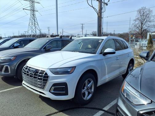 2023 Audi Q5 40 Premium