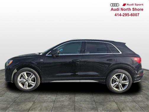 2022 Audi Q3 45 S line Premium