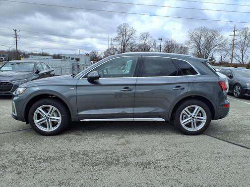 Daytona Gray Pearl 2025 Audi Q5 55 S line Premium Plus