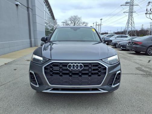 Daytona Gray Pearl 2025 Audi Q5 55 S line Premium Plus