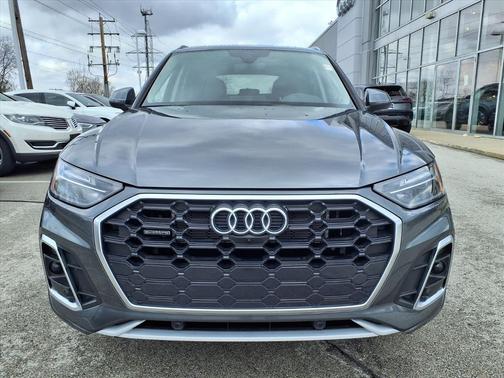 Daytona Gray Pearl 2025 Audi Q5 55 S line Premium Plus