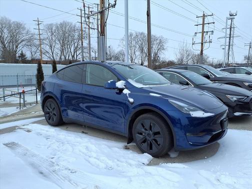 2024 Tesla Model Y Long Range Dual Motor All-Wheel Drive