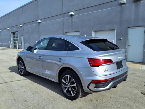 2022 Audi Q5 45 S line Premium Plus