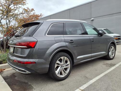 2023 Audi Q7 55 Premium Plus