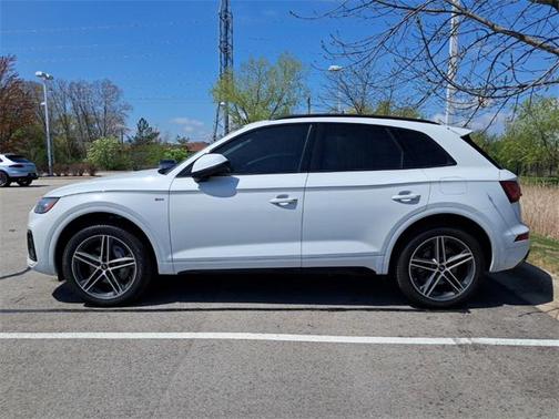 2022 Audi Q5 55 S line Premium Plus