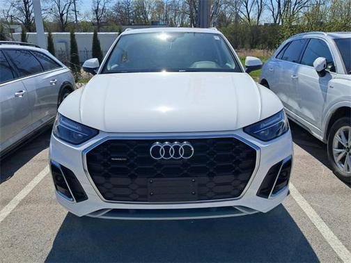 2022 Audi Q5 45 S line Premium Plus