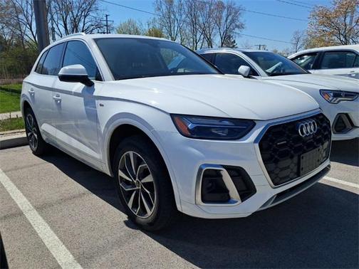 2022 Audi Q5 45 S line Premium Plus